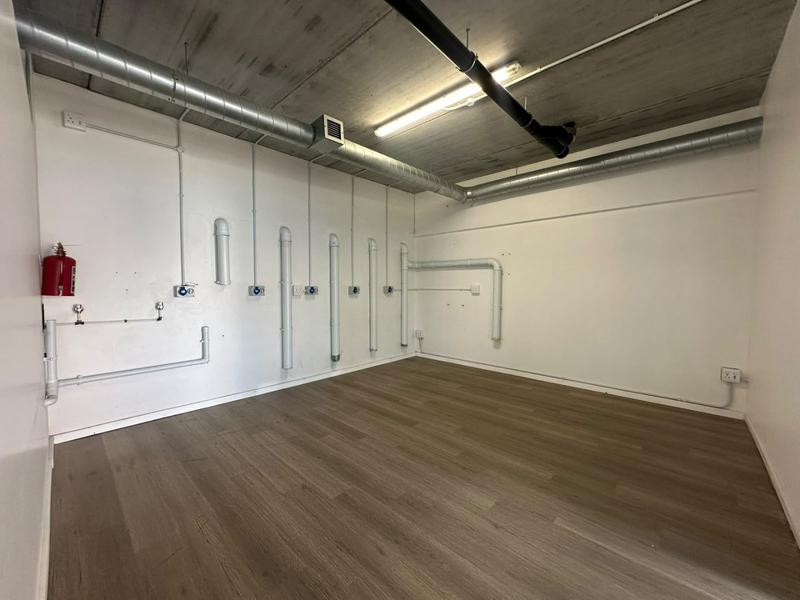 To Let Commercial Property for Rent in Diep River Western Cape